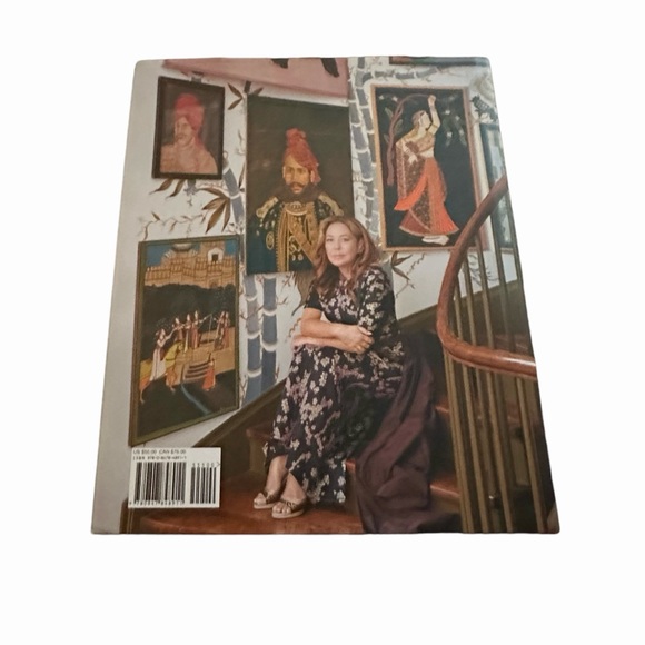 Wanderlust: Interiors That Bring the World Home
Book by Michelle Nussbaumer - Picture 12 of 12